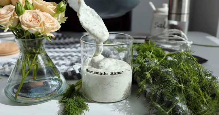 Easy Homemade Ranch Dressing